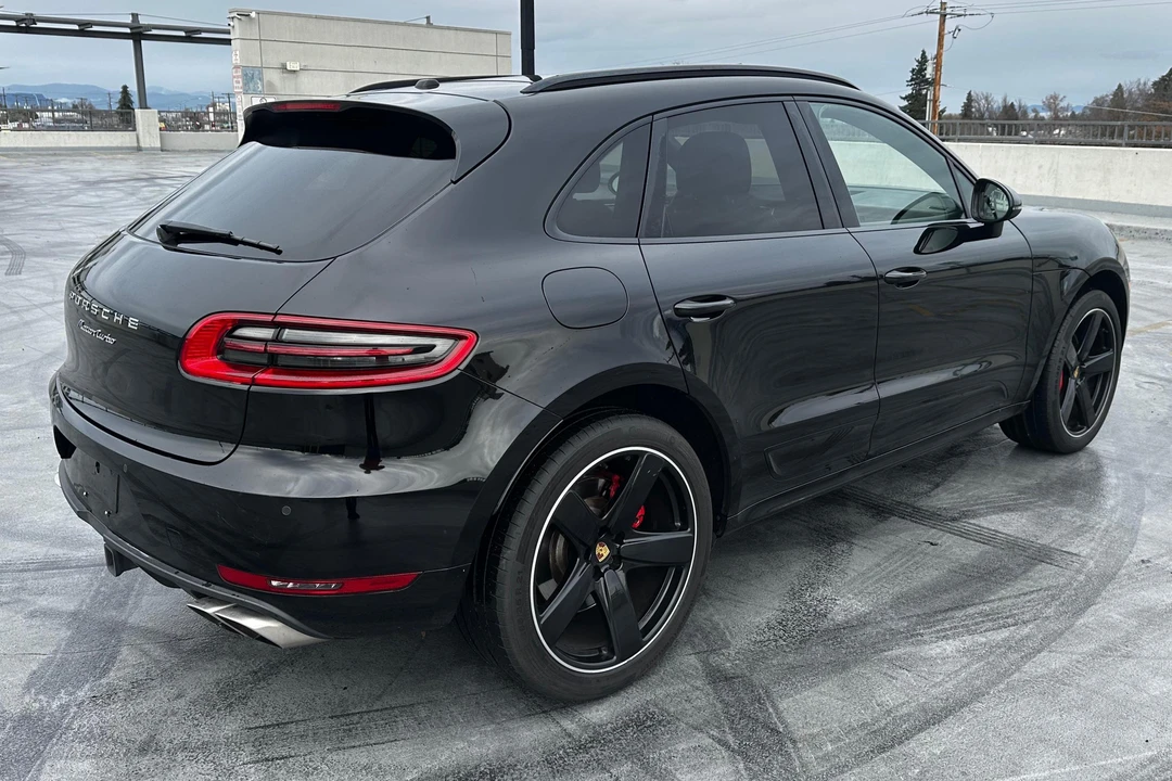 2017 Porsche Macan Turbo - Image 4 of 31