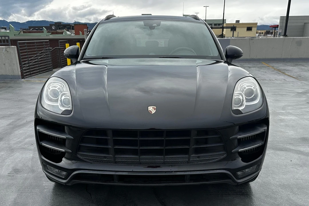 2017 Porsche Macan Turbo - Image 2 of 31
