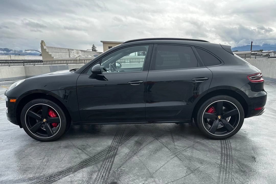 2017 Porsche Macan Turbo - Image 3 of 31