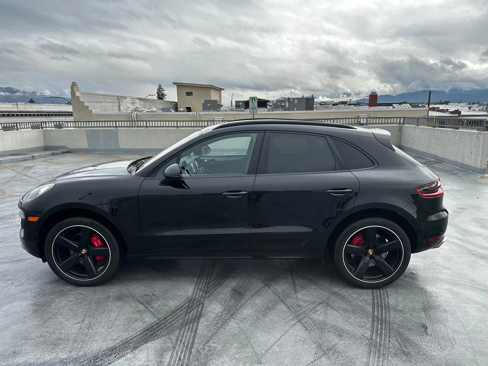 2017 Porsche Macan Turbo - Image 11 of 31