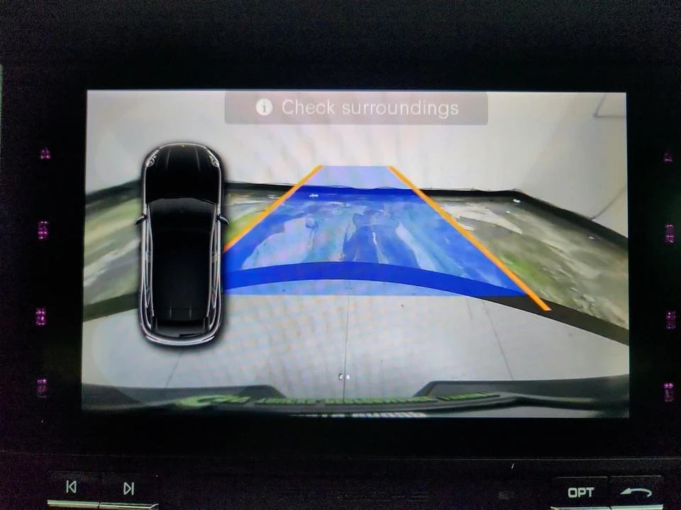 2017 Porsche Macan Turbo - Image 19 of 31