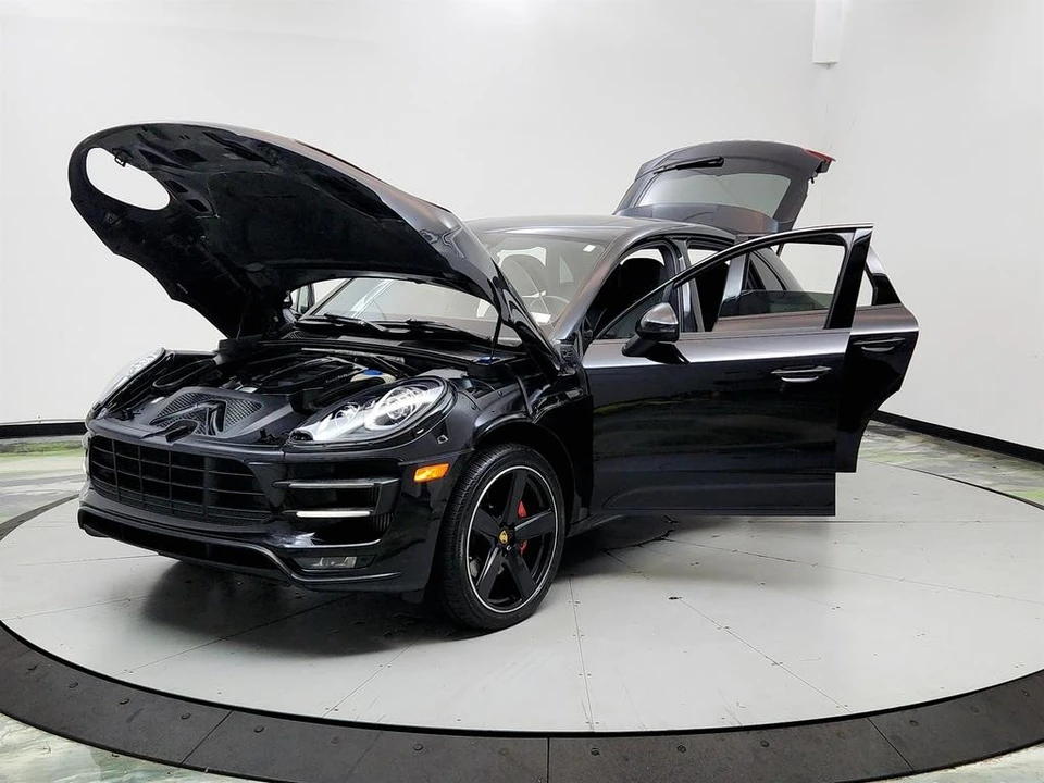 2017 Porsche Macan Turbo - Image 9 of 31