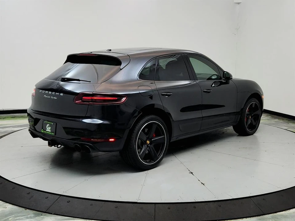 2017 Porsche Macan Turbo - Image 5 of 31