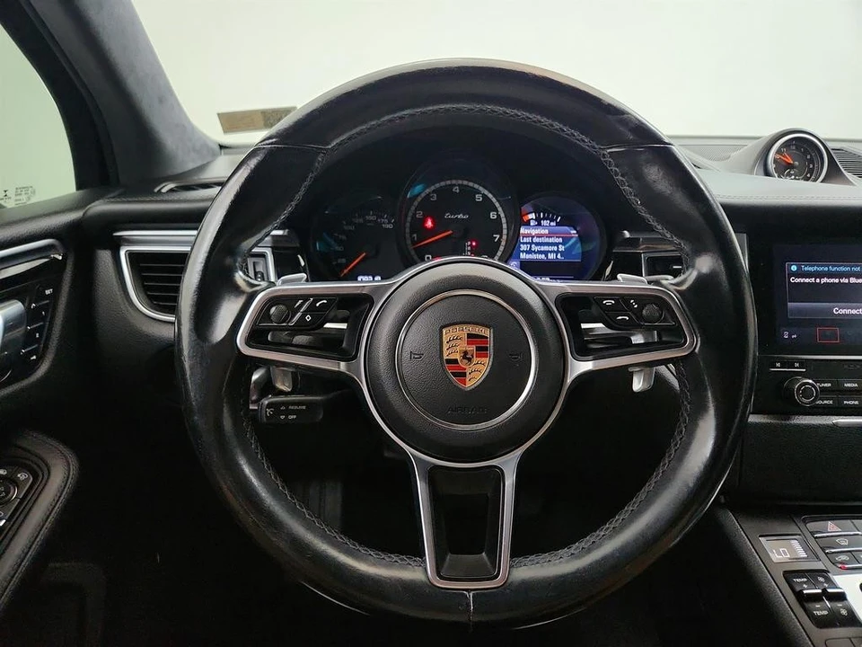 2017 Porsche Macan Turbo - Image 17 of 31
