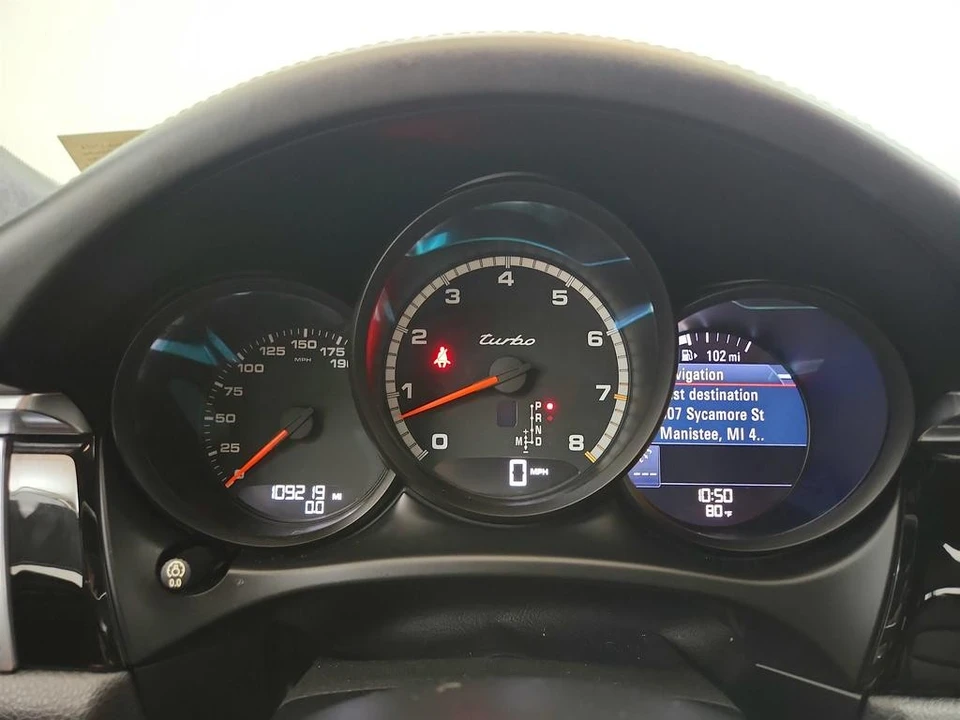 2017 Porsche Macan Turbo - Image 16 of 31