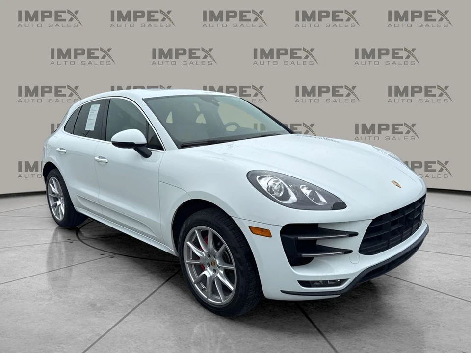 2017 Porsche Macan Turbo - Image 7 of 31