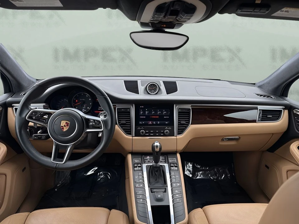2017 Porsche Macan Turbo - Image 16 of 31