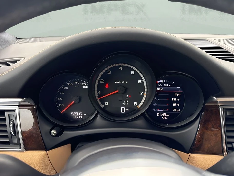 2017 Porsche Macan Turbo - Image 27 of 31