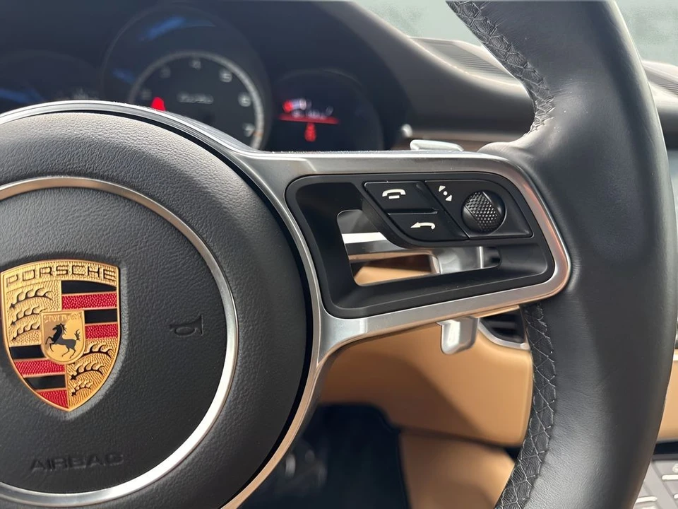 2017 Porsche Macan Turbo - Image 19 of 31