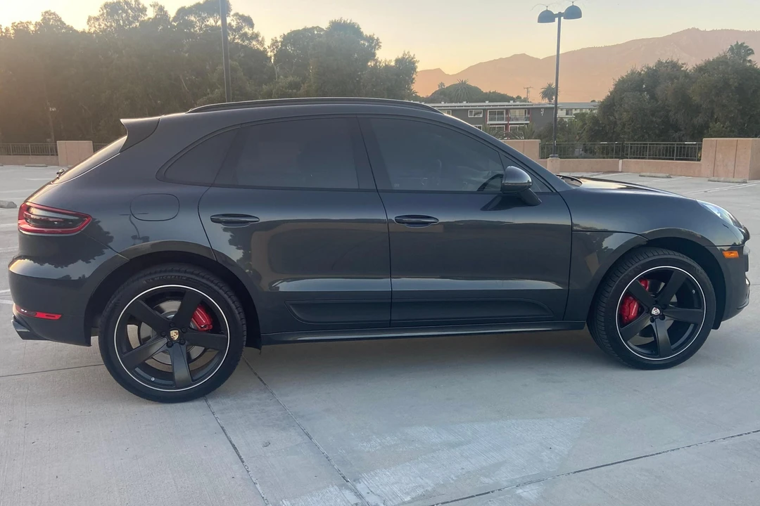2017 Porsche Macan Turbo - Image 3 of 31