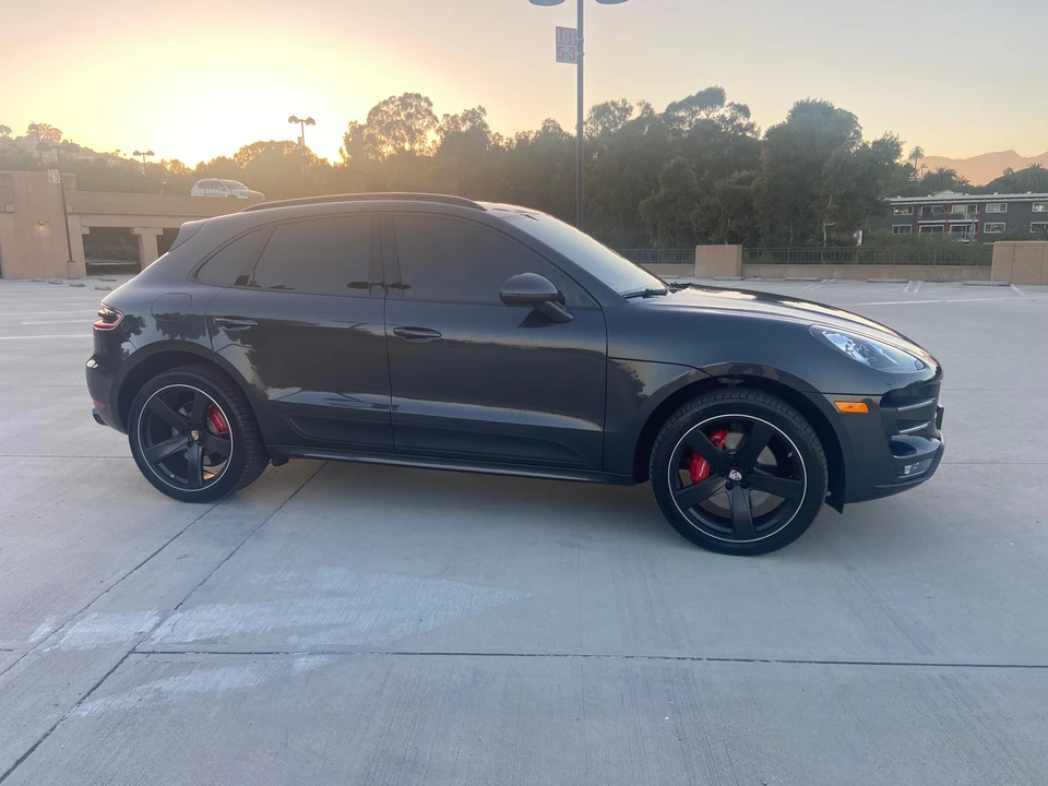2017 Porsche Macan Turbo - Image 18 of 31