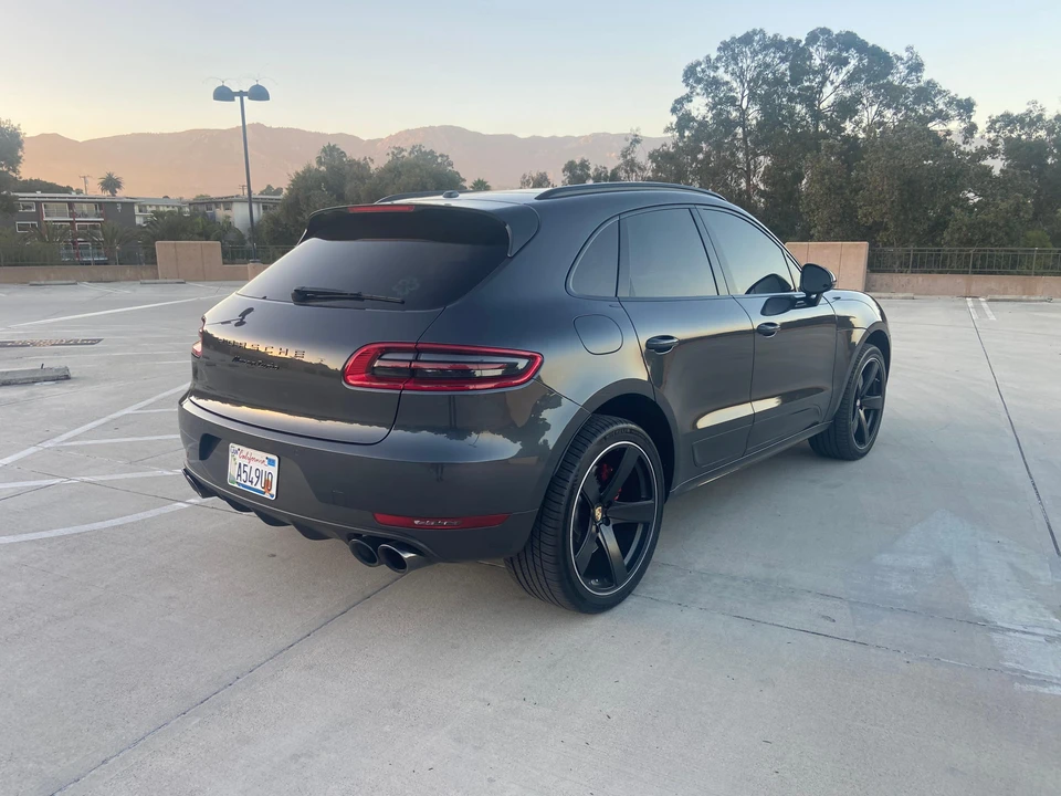 2017 Porsche Macan Turbo - Image 14 of 31