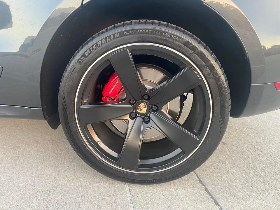 2017 Porsche Macan Turbo - Image 23 of 31