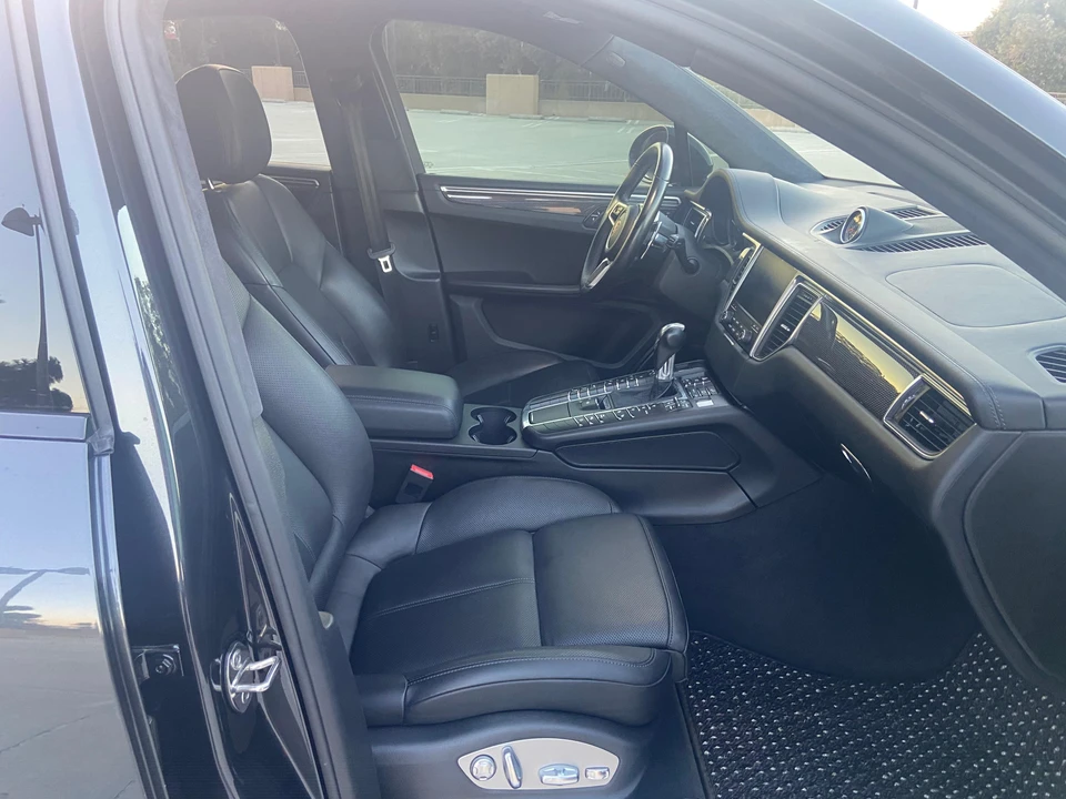 2017 Porsche Macan Turbo - Image 31 of 31