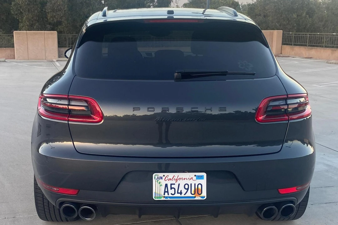 2017 Porsche Macan Turbo - Image 5 of 31