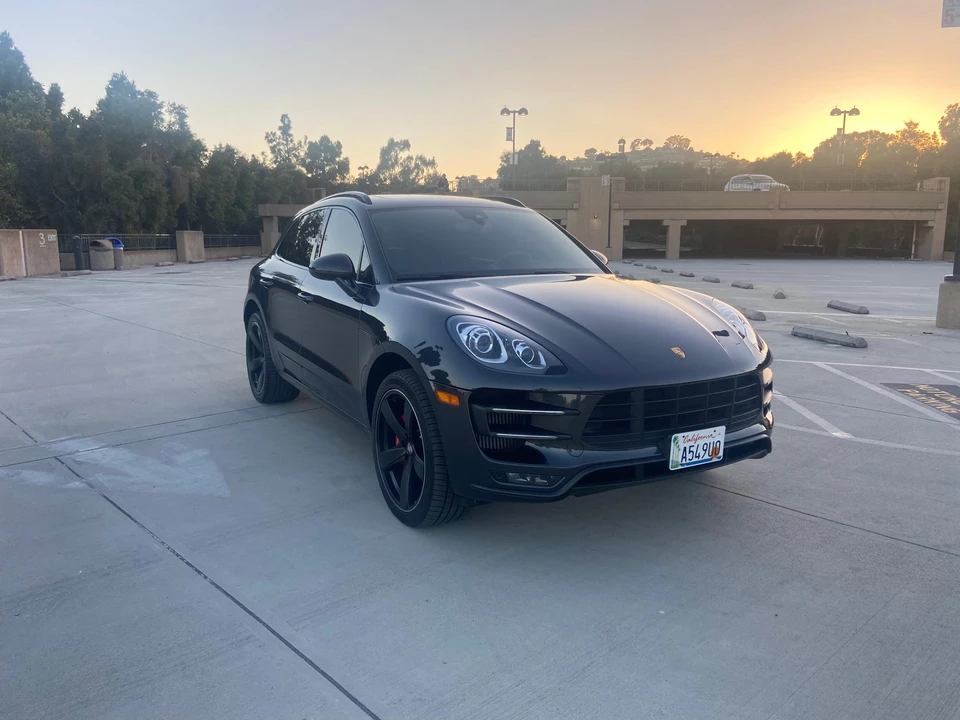 2017 Porsche Macan Turbo - Image 21 of 31