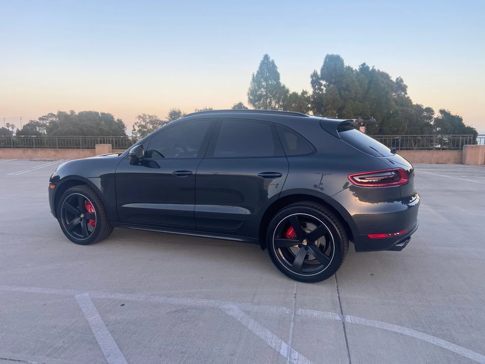 2017 Porsche Macan Turbo - Image 10 of 31