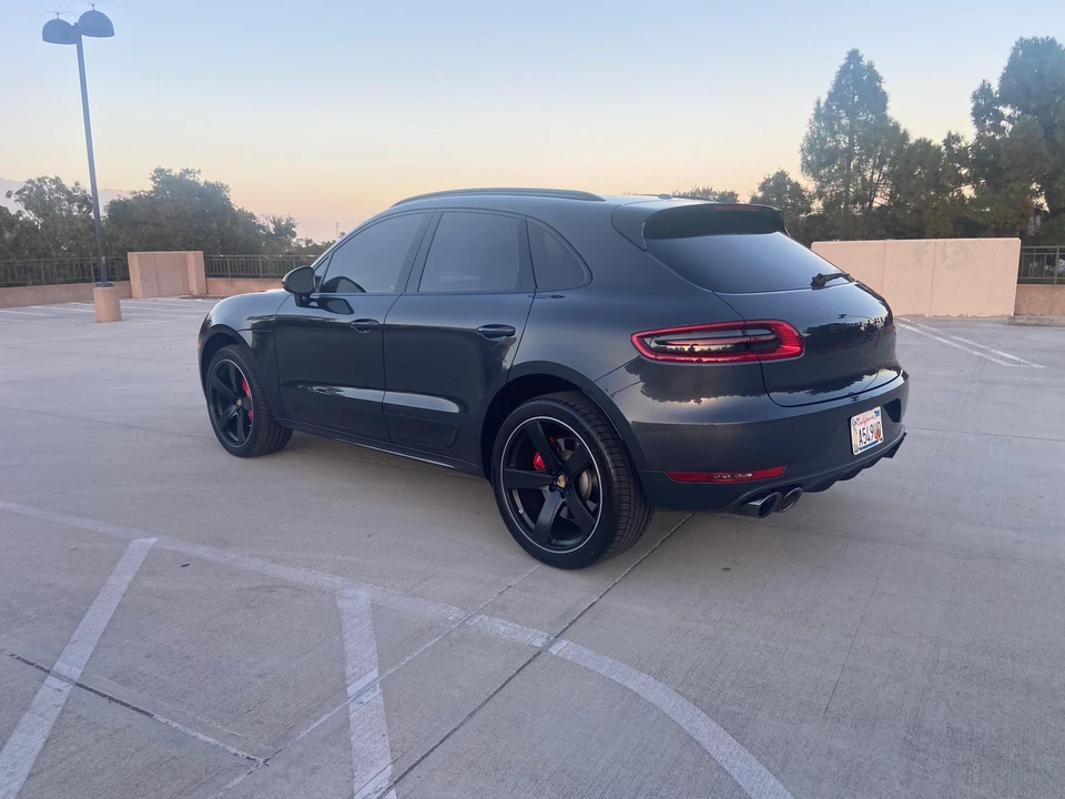 2017 Porsche Macan Turbo - Image 11 of 31