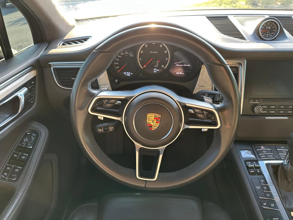 2017 Porsche Macan Turbo - Image 28 of 31