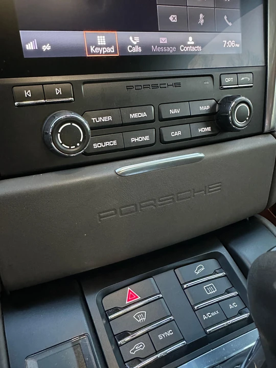 2017 Porsche Macan Turbo - Image 29 of 31