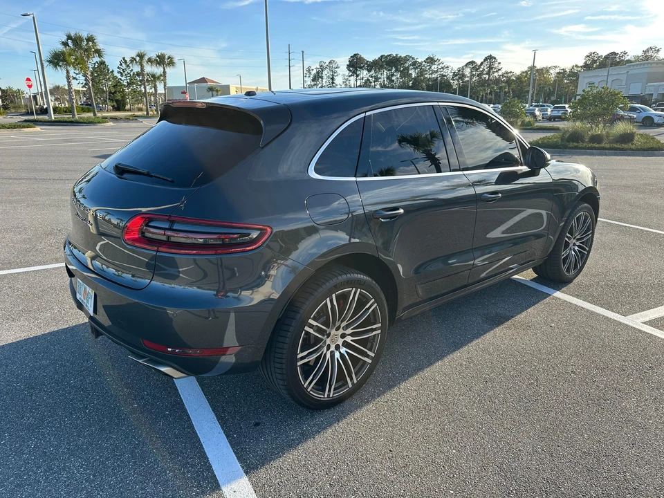 2017 Porsche Macan Turbo - Image 7 of 31