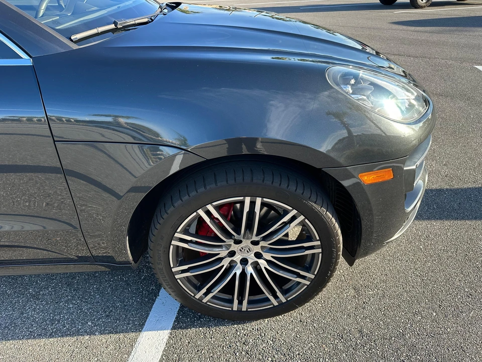 2017 Porsche Macan Turbo - Image 19 of 31