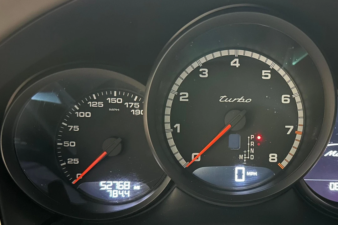2017 Porsche Macan Turbo - Image 23 of 31