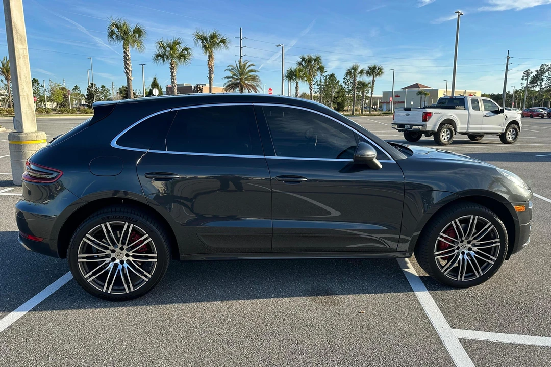 2017 Porsche Macan Turbo - Image 3 of 31