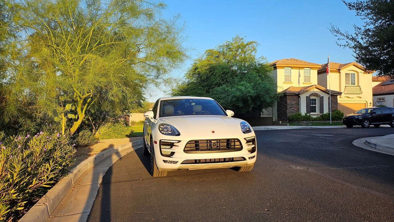 2017 Porsche Macan Turbo - Image 3 of 22