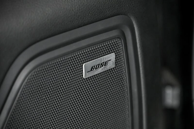 2017 Porsche Macan Turbo - Image 19 of 31
