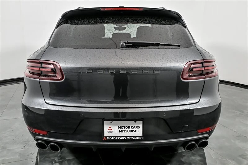 2017 Porsche Macan Turbo - Image 10 of 31