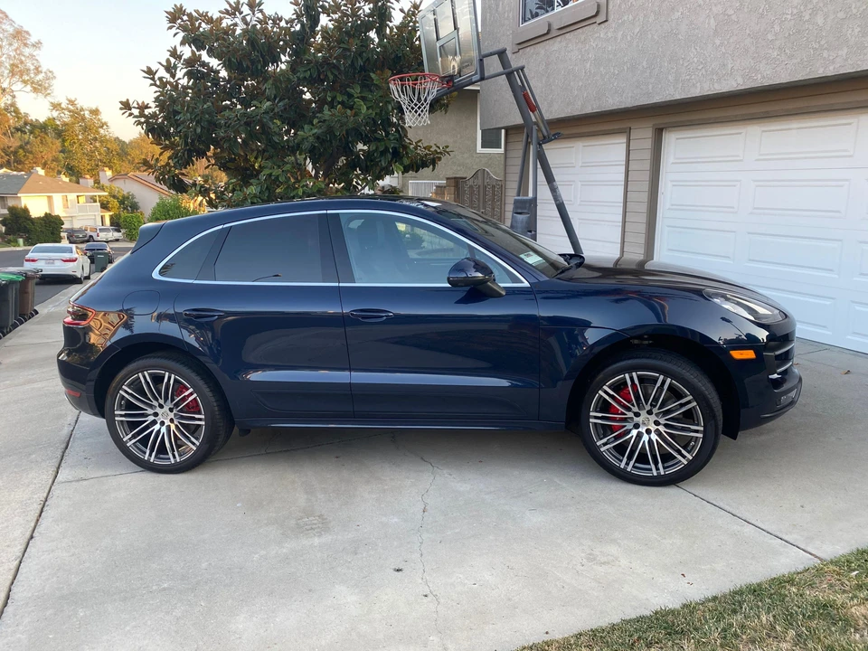 2017 Porsche Macan Turbo - Image 15 of 31