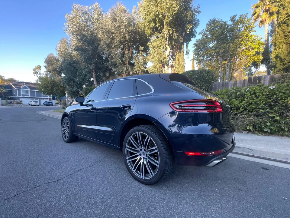 2017 Porsche Macan Turbo - Image 8 of 31