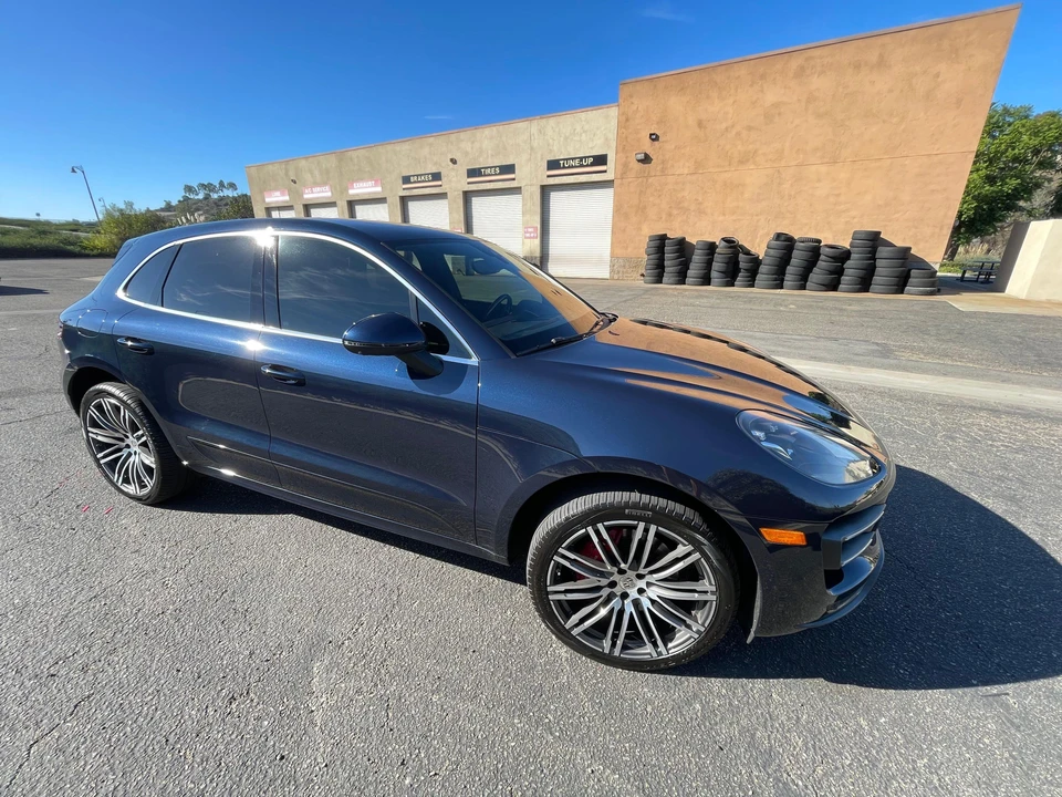 2017 Porsche Macan Turbo - Image 16 of 31