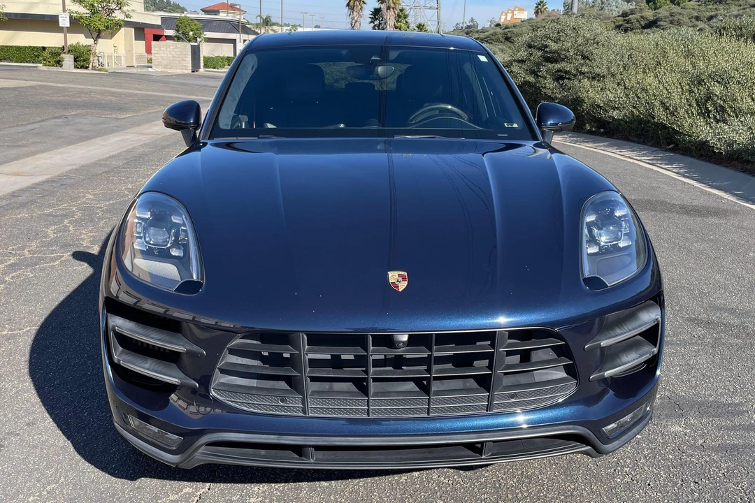 2017 Porsche Macan Turbo - Image 2 of 31