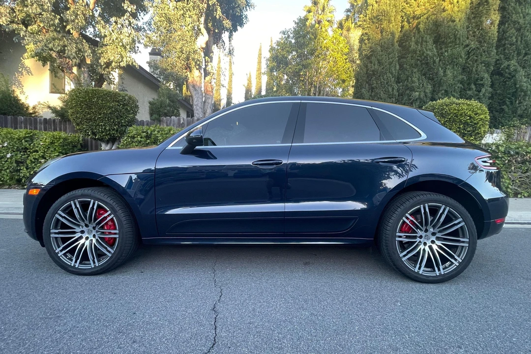 2017 Porsche Macan Turbo - Image 3 of 31