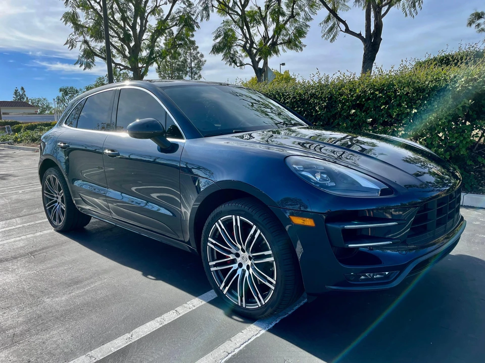 2017 Porsche Macan Turbo - Image 17 of 31