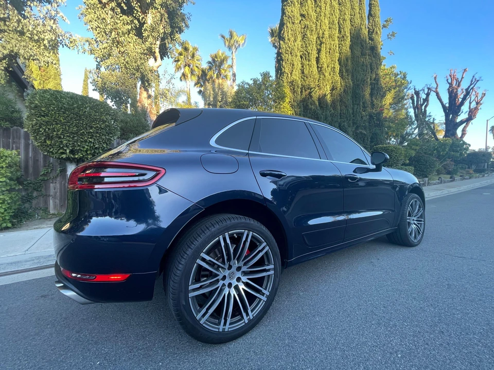 2017 Porsche Macan Turbo - Image 10 of 31