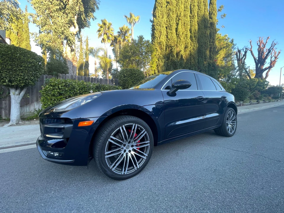 2017 Porsche Macan Turbo - Image 7 of 31