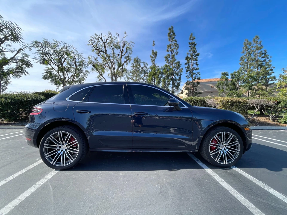2017 Porsche Macan Turbo - Image 13 of 31