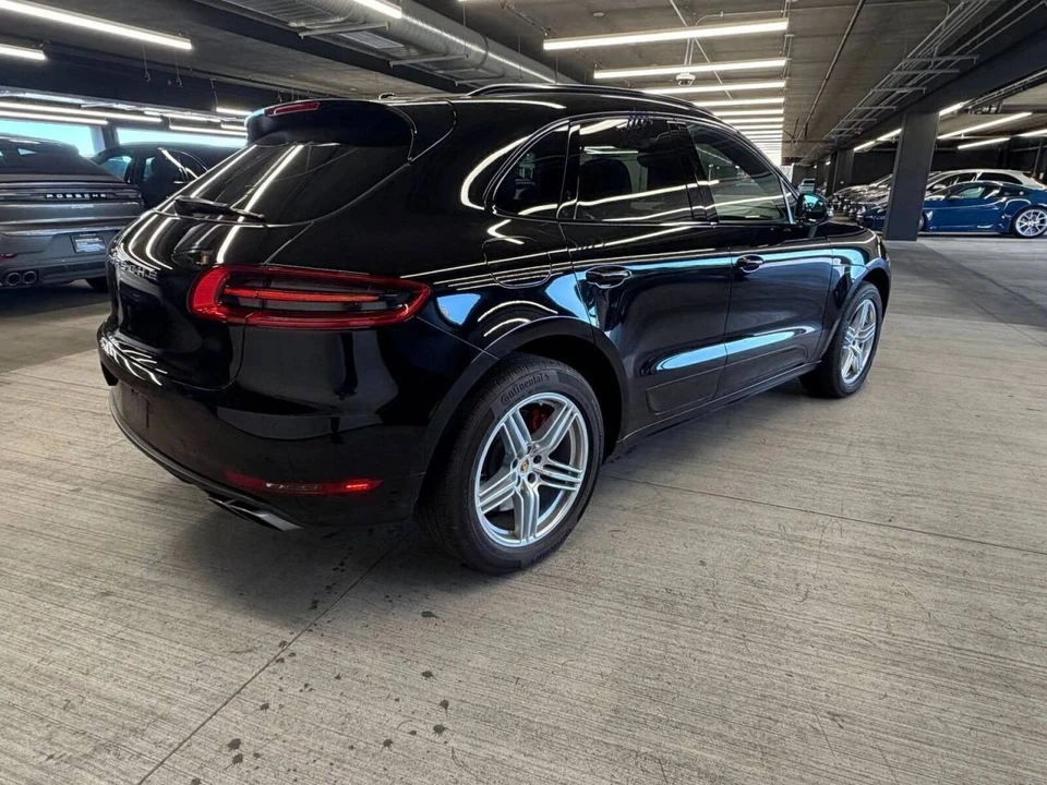 2017 Porsche Macan Turbo - Image 4 of 5