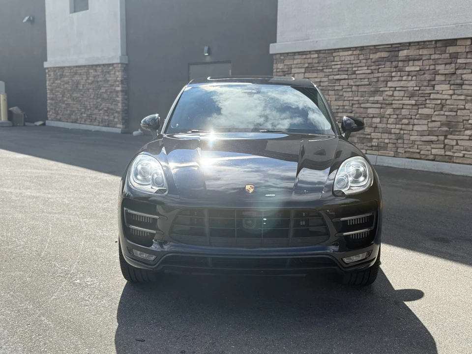 2017 Porsche Macan Turbo - Image 3 of 31