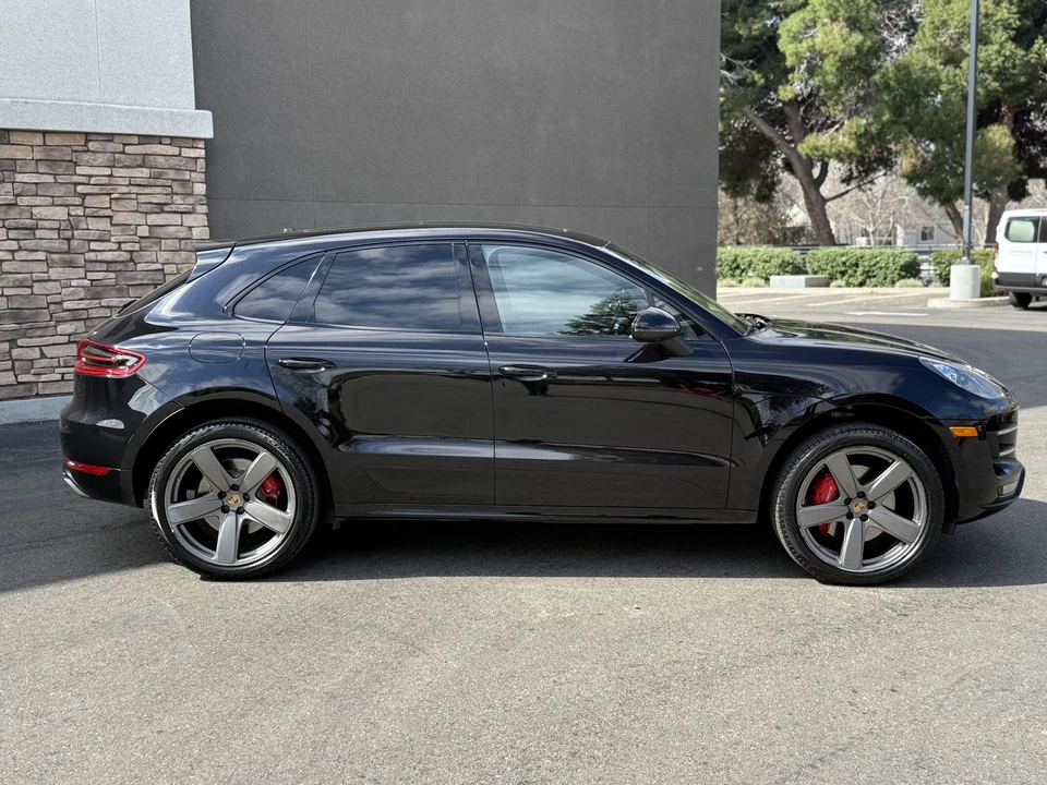 2017 Porsche Macan Turbo - Image 6 of 31