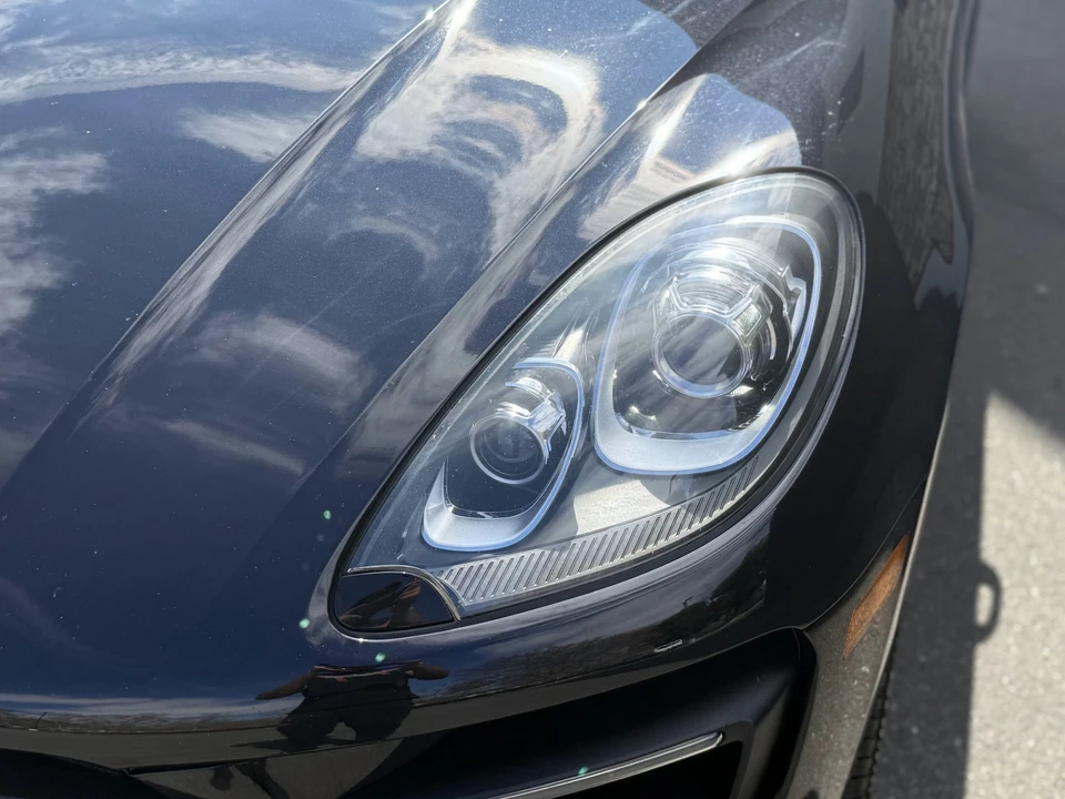 2017 Porsche Macan Turbo - Image 16 of 31