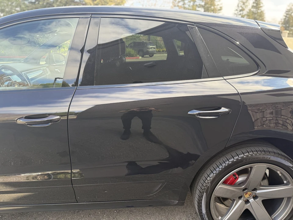 2017 Porsche Macan Turbo - Image 24 of 31
