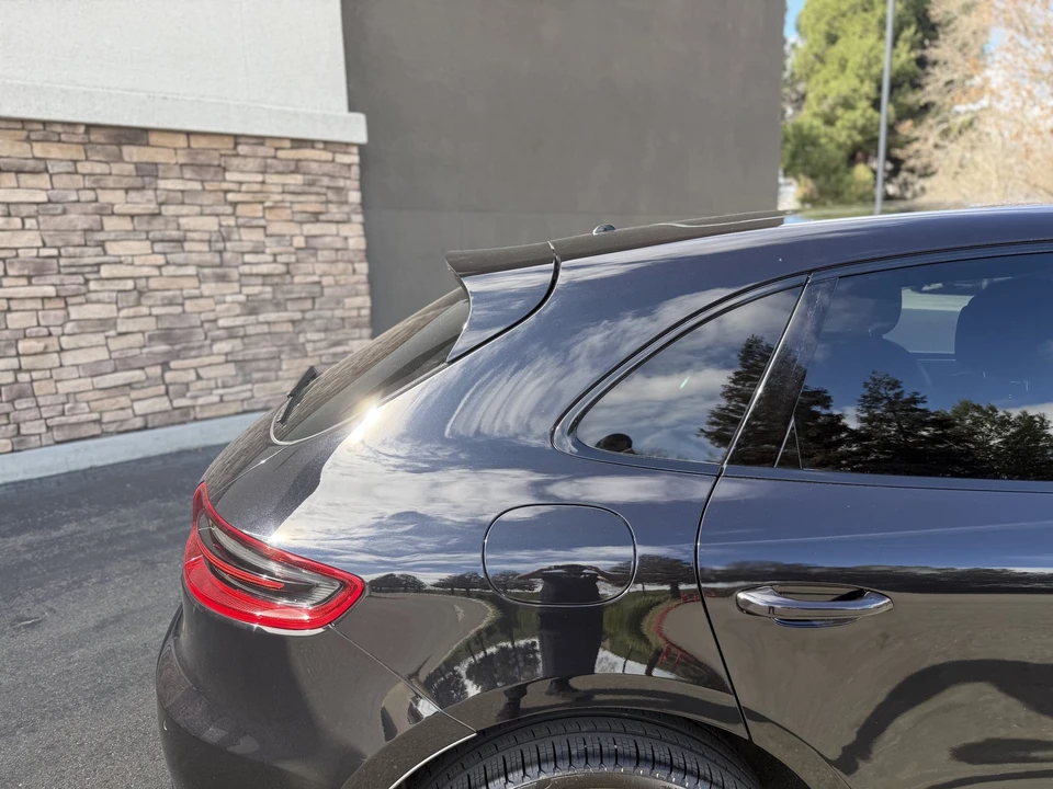 2017 Porsche Macan Turbo - Image 11 of 31