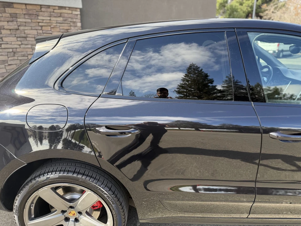 2017 Porsche Macan Turbo - Image 12 of 31