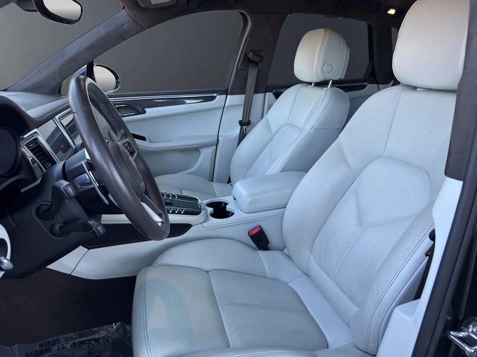 2017 Porsche Macan Turbo - Image 10 of 20