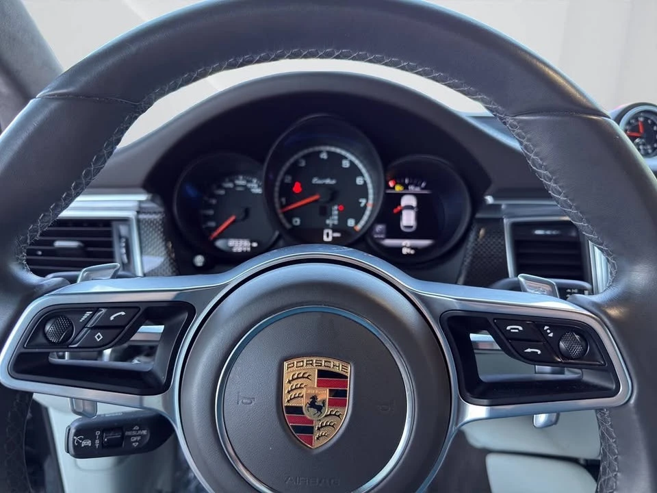 2017 Porsche Macan Turbo - Image 12 of 20