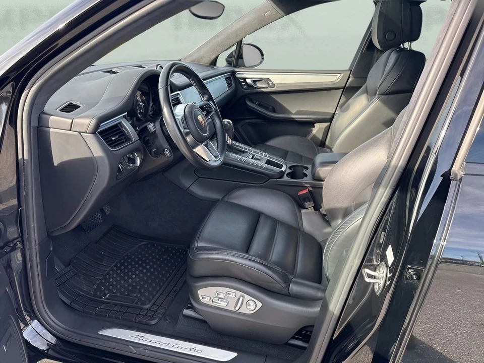 2017 Porsche Macan Turbo - Image 9 of 21